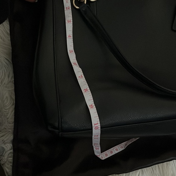 COACH Large Carryall with Wristlet and Strap EUC - Picture 7 of 8